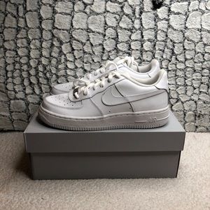 Nike AF1 triple white